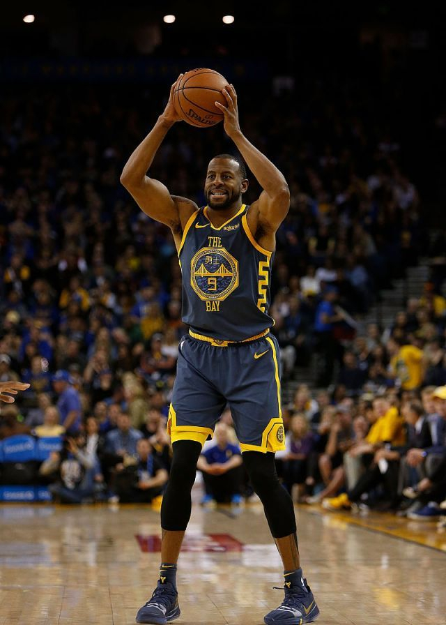 赛后中超焦点战，多伦多猛龙扳平良机，气氛紧张，数据趋势出现新变化的简单介绍